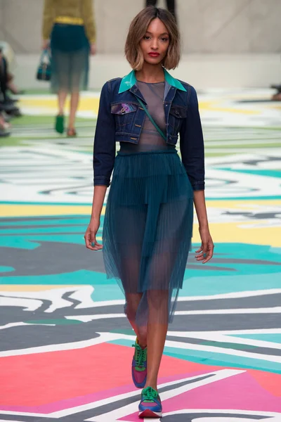 Look 17